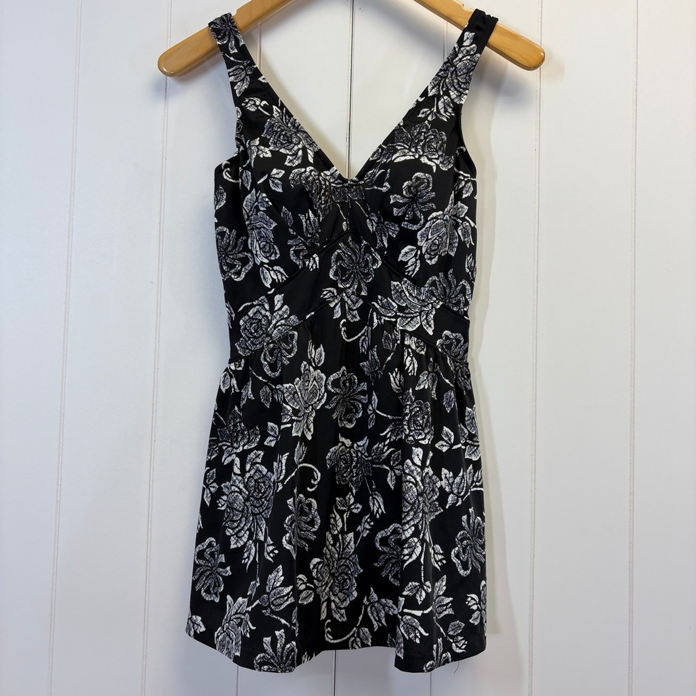 Le Cove Modest Swim Dress Women Size 12 Botanical Beach Poolside Resort Vacation